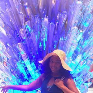 Meet your Posher, Nakia